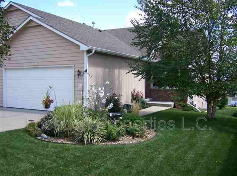 Primary Photo - 908 N Gunnison Way