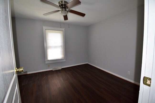 Building Photo - House for rent on Boone Street