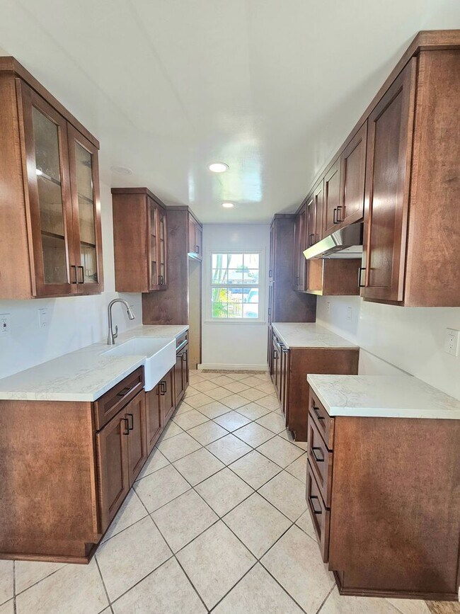 Building Photo - Spacious 3bed 2bath Home in La Puente