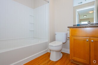 2BR-2BA-1,040SF-Carpet-Primary Bathroom - Six1Five