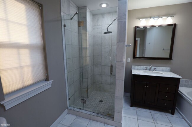 Foto del edificio - 3 br, 2.5 bath Townhome - 1730 Byrd Street