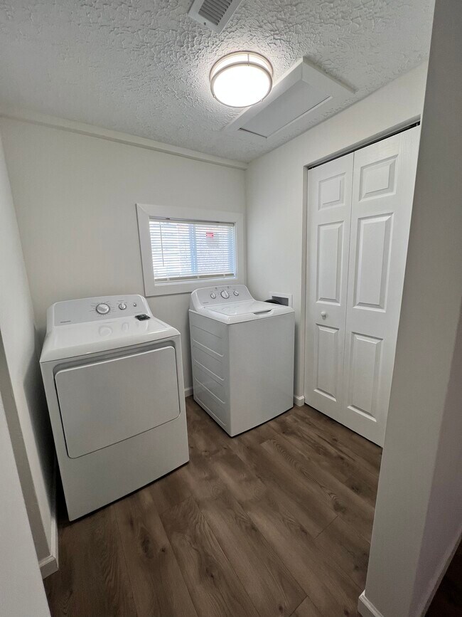 Laundry - 6523 Park Ave