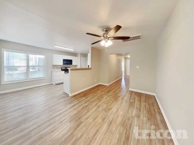 Building Photo - 128 Randolph Dr