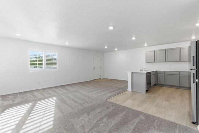 Foto del edificio - 1334 N Wilhelm Wy