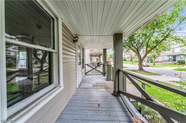 Building Photo - 4012 Bucyrus Ave