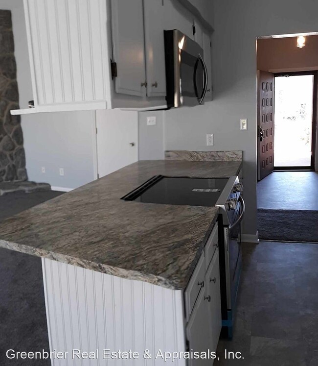 Building Photo - 3 br, 2 bath House - 904 Bowling Green Trail