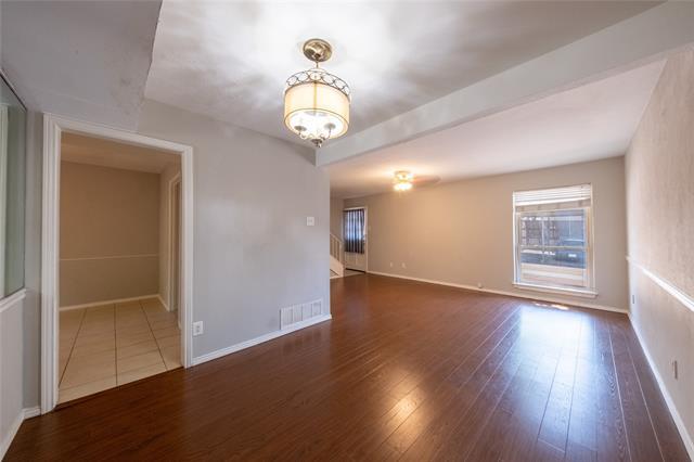 Building Photo - 906 S Weatherred Dr