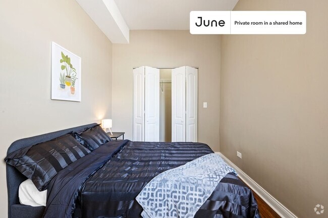 Building Photo - Private bedroom in 3 bed/1 bath Home