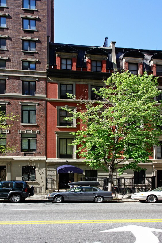 Building Photo - 32 W 86th St