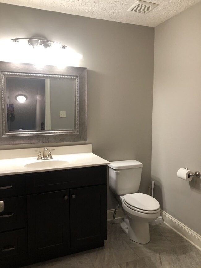 Building Photo - Your Perfect Home! Medina School Zone