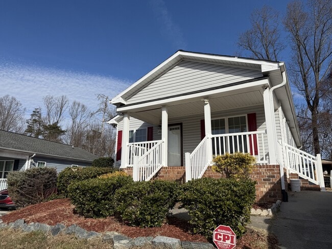 Photo - 4967 Trent Hill Dr House