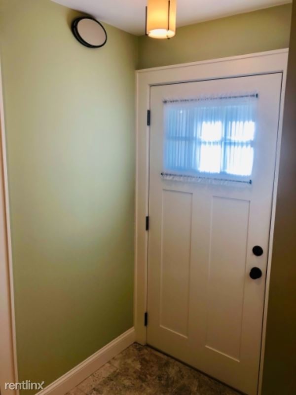 Building Photo - 1 br, 1 bath Apartment - 129 S Kensico Ave