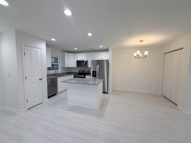 Foto del edificio - 171-179 Charter Dr