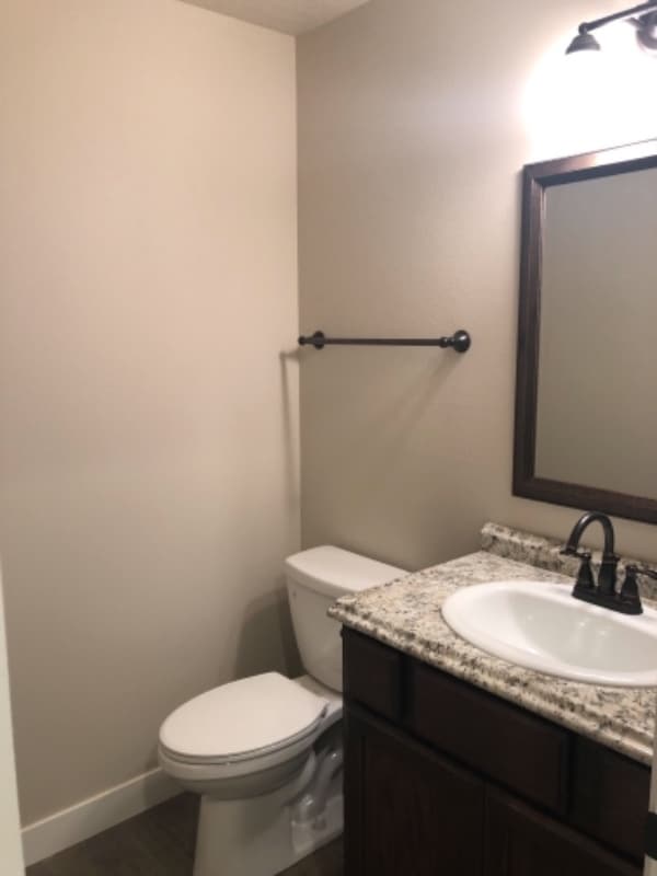 Foto del edificio - 1935 N Travis Ln