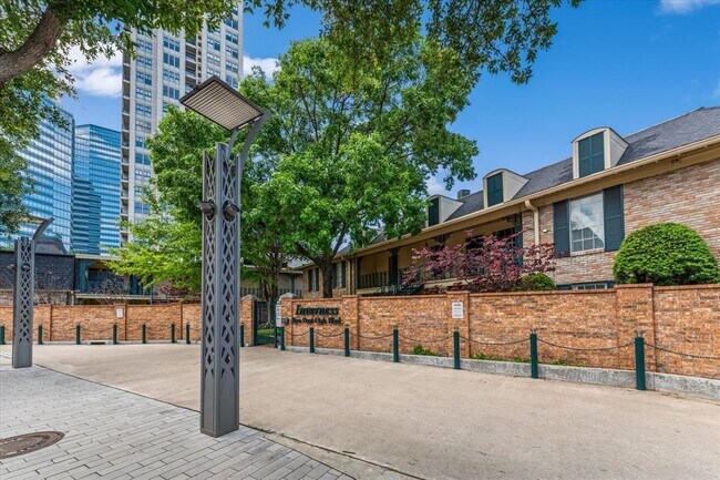Foto del edificio - 800 Post Oak Blvd