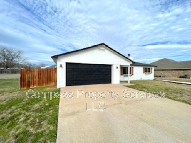 Foto del edificio - 396 Fernwood Dr