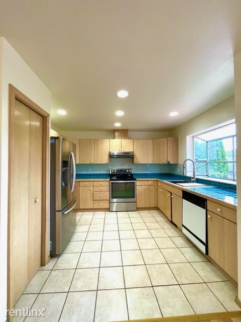 Building Photo - 3 br, 2 bath House - 9302 South 203rd Place