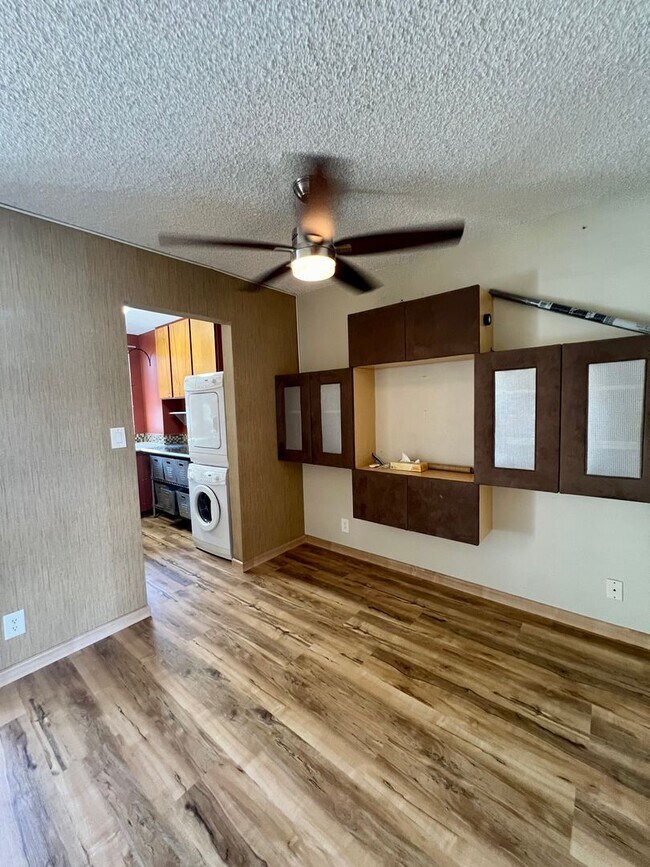 Foto del edificio - Charming 1/1/1 Ground Floor Unit with Lanai & Yard