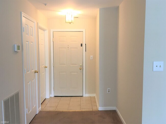 Building Photo - 3112 River Bend Ct