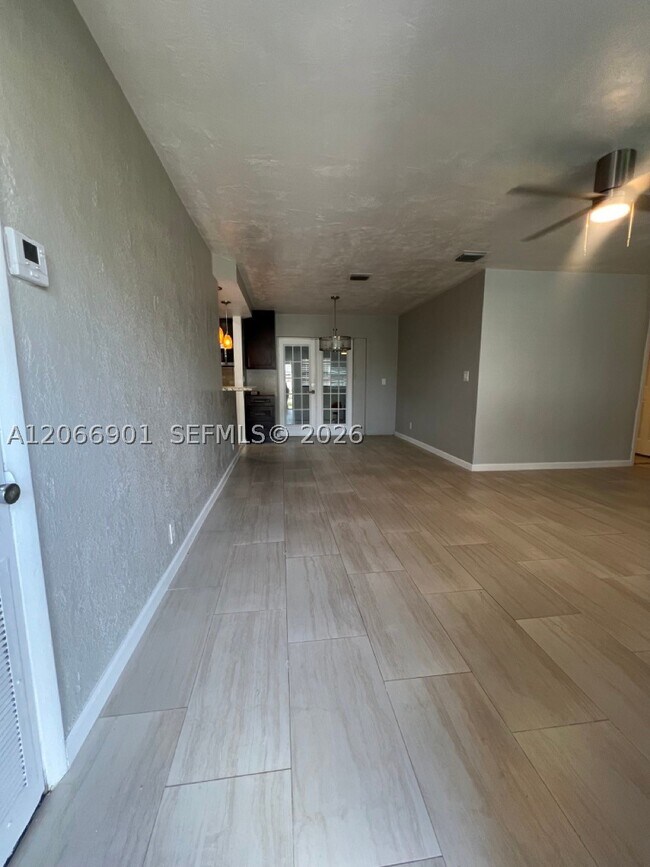 Foto del edificio - 5271 NE 8th Ave