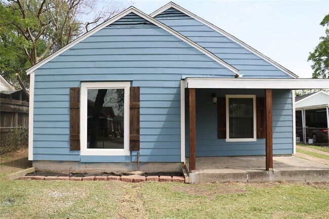Building Photo - 7441 Rusk St