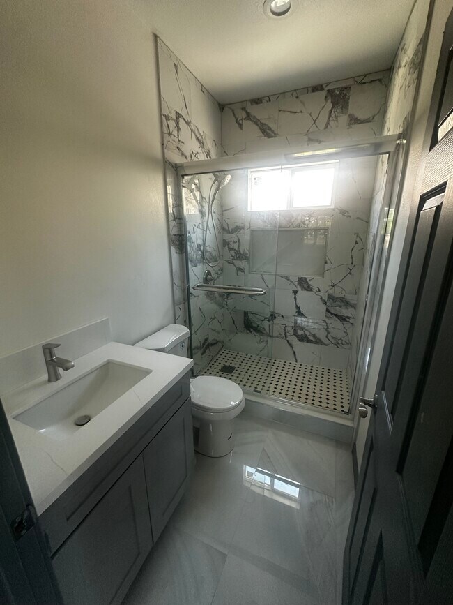 Foto del edificio - 2304 W Cubbon St