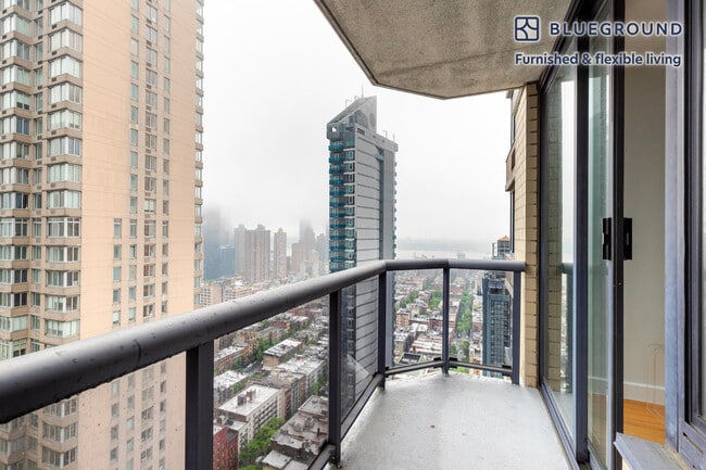 Building Photo - 235 W 48th St