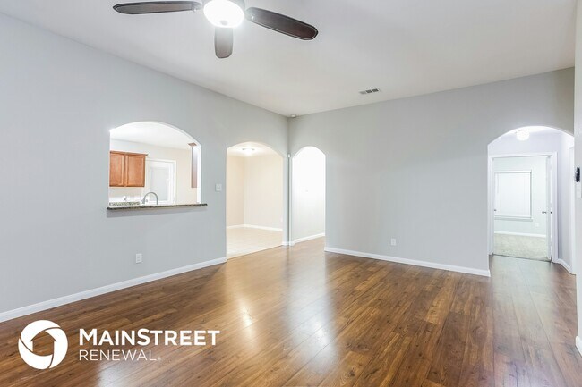 Foto del edificio - 1213 Basswood Ln