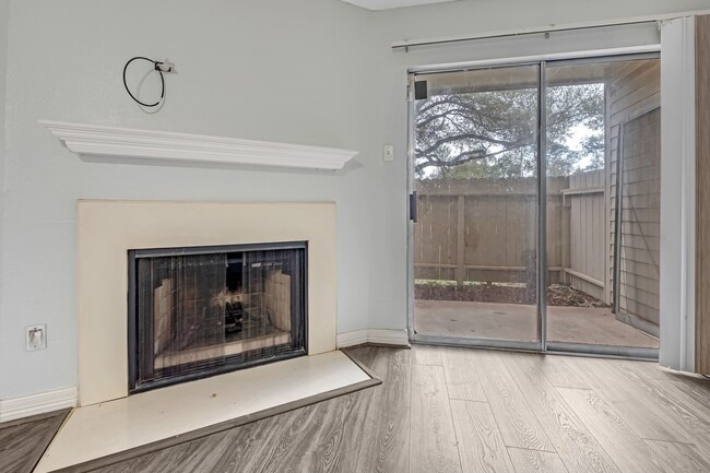 Building Photo - 2120 El Paseo St