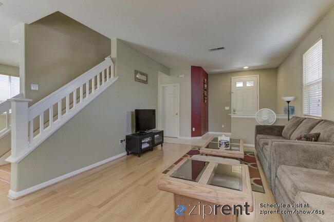 Building Photo - 2364 Clemente Ln