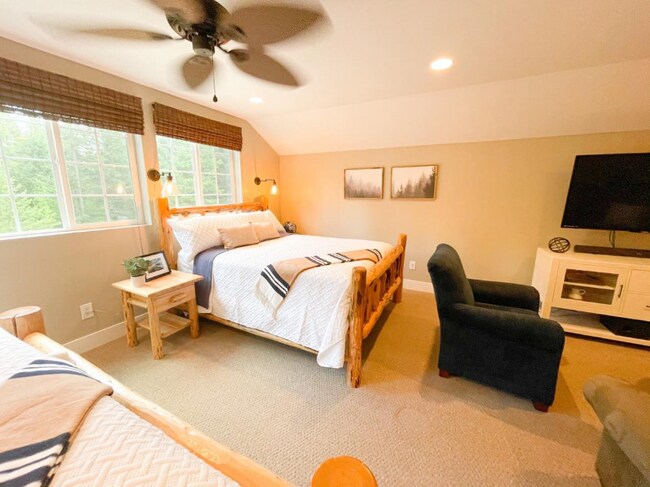 Foto del edificio - 228 Hodgson Pines Way