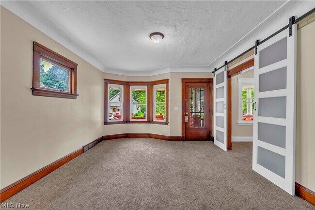 Foto del edificio - 3617 E 57th St