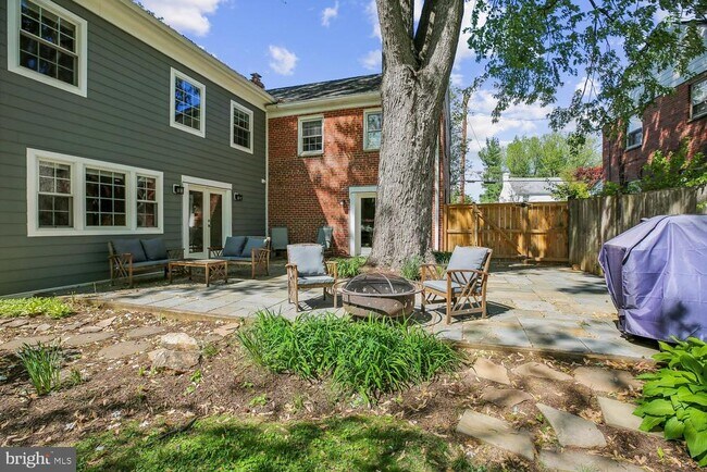 Foto del edificio - 1812 Brisbane St