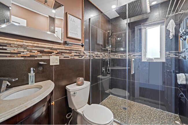 Foto del edificio - 722 N Ascan St