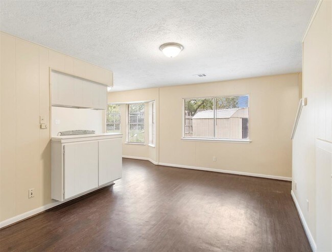 Foto del edificio - 10814 Green Arbor Dr