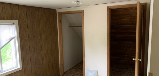 Building Photo - 1329 State St