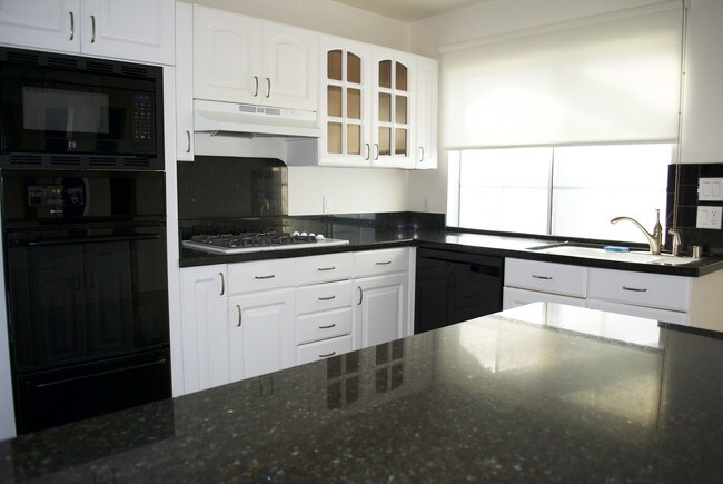 kitchen counter - 1219 California Ave