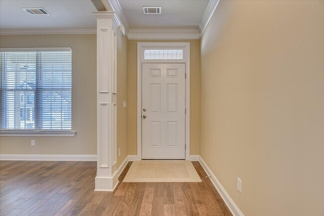 Building Photo - 150 Caroleton Dr