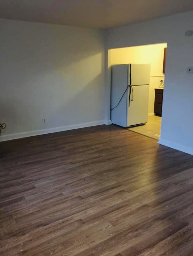 Building Photo - 18 Elsmere Blvd