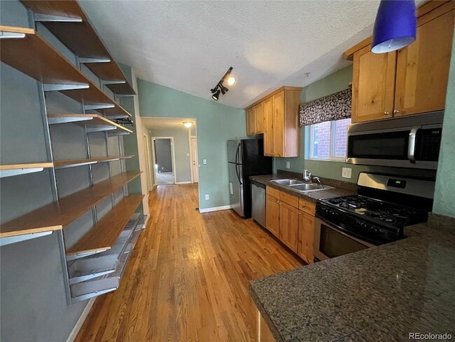 Building Photo - 849 Lipan St
