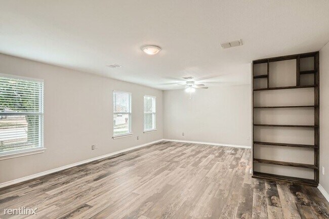 Foto del edificio - 5 br, 2 bath House - 2808 High Pointe Boul...