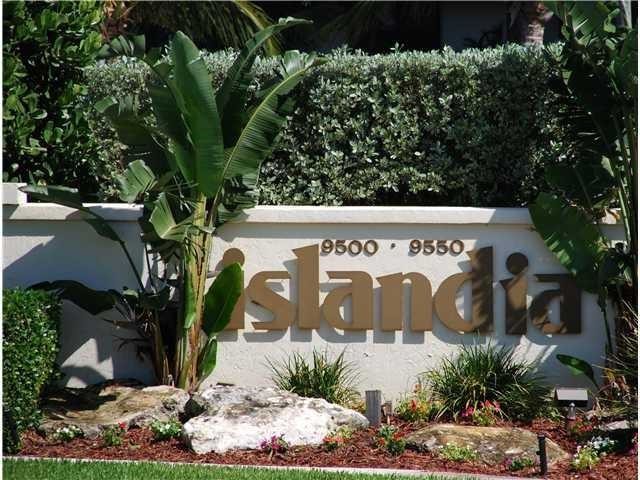 Building Photo - 9550 S Ocean Dr