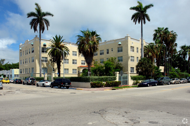 Building Photo - Helios Apartments Miami Beach