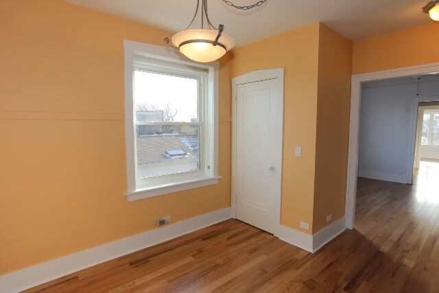 Building Photo - 3731 N Janssen Ave