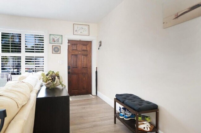 Foto del edificio - 2031 Pleasant Dr