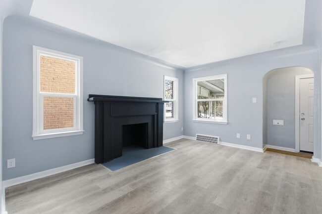 Foto del edificio - 9233 McKinney St