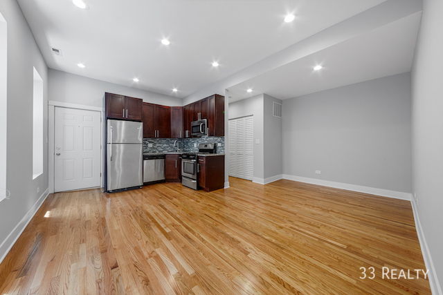 Building Photo - 1338 W. Huron-2R