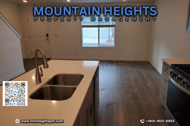 Building Photo - 404 N Buoy Ln