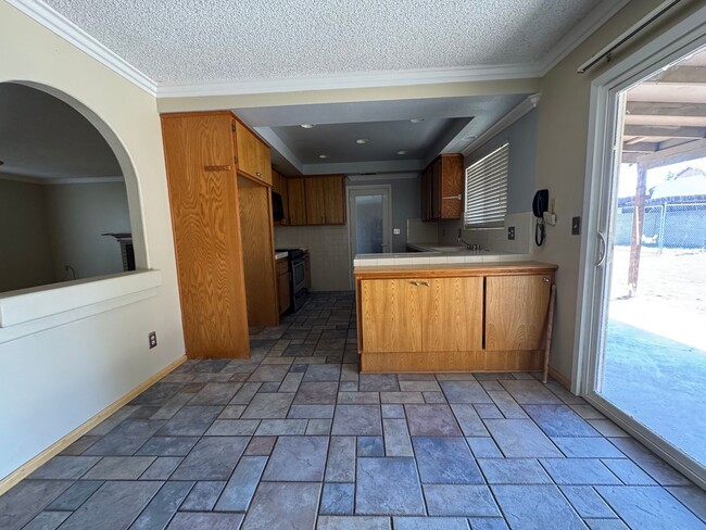 Building Photo - Two Bedroom Two Bathroom Home in Hemet!