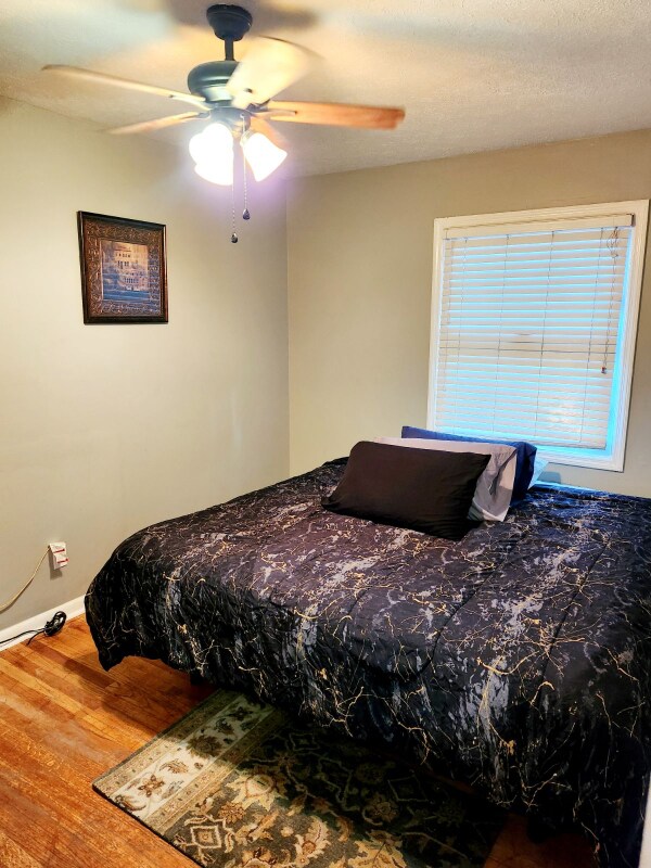 Building Photo - 5490 Lynbrook Ct